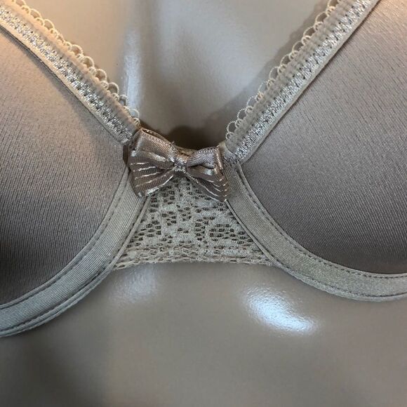 B.Tempt'd Nude Lightly Padded Underwire Bra 34B - Picture 6 of 16
